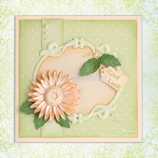 Afbeelding van Oval frame met bloem